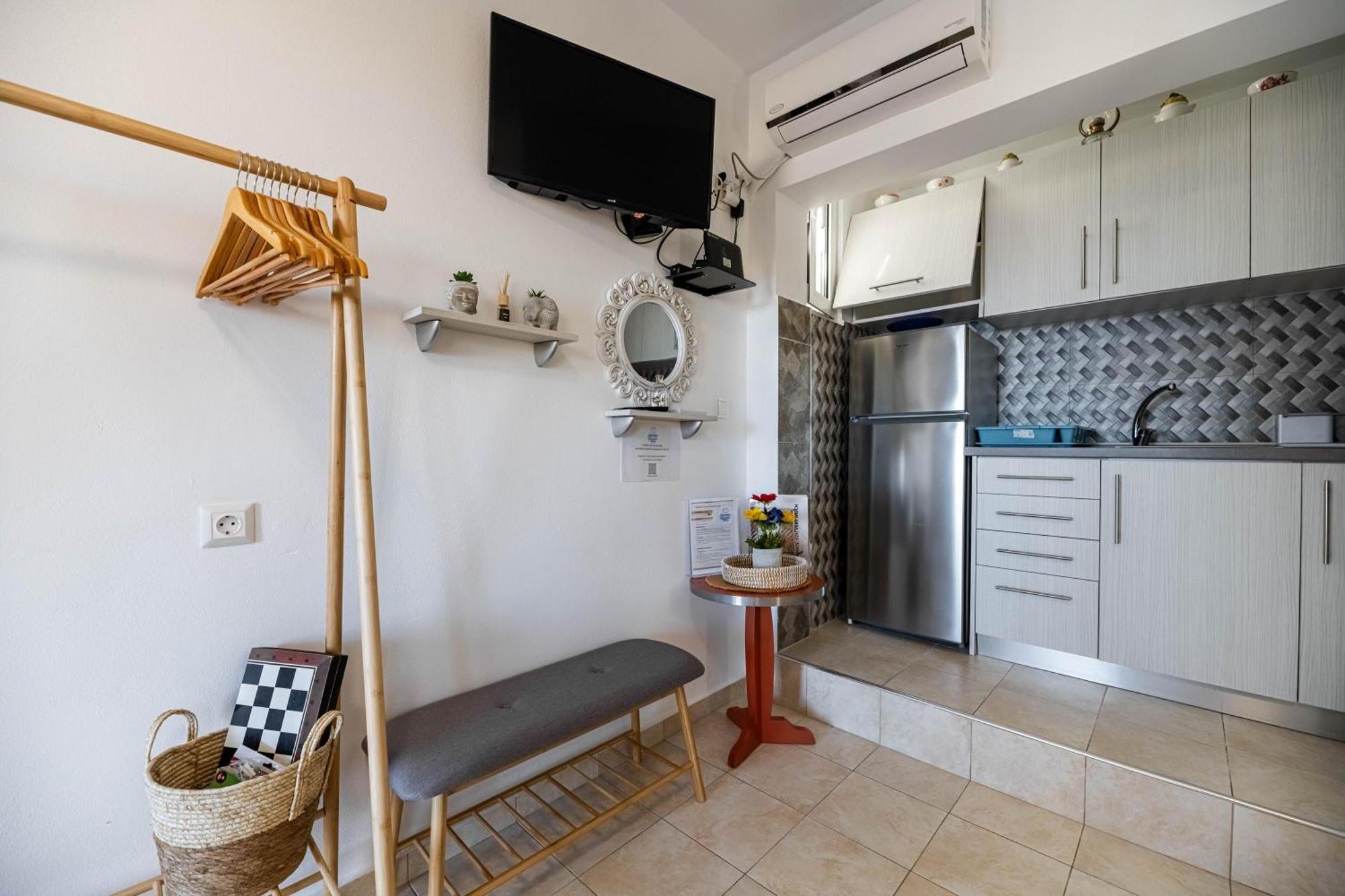 Aperanto Galazio Apartment Архангелос Экстерьер фото